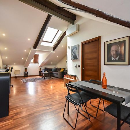 Modern Apartment Piazza Statuto Porta Susa Fs Турин Екстер'єр фото